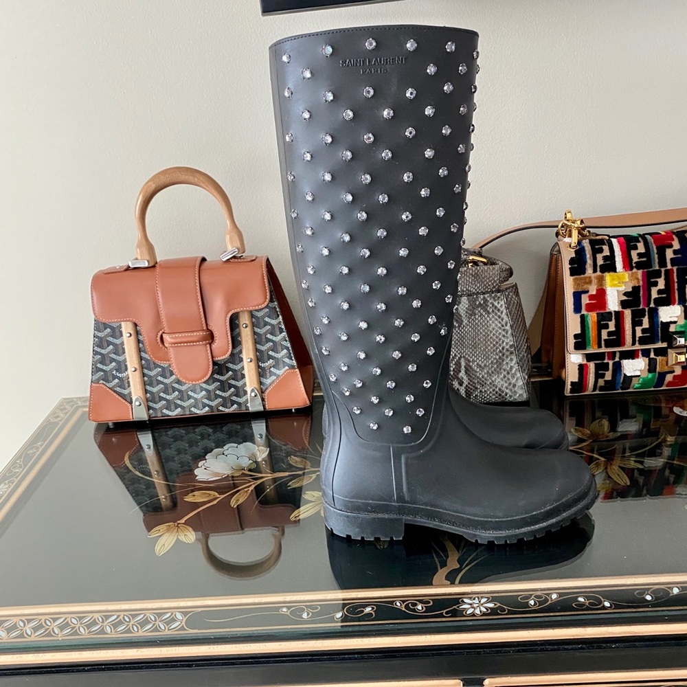 100% SAINT LAURENT RAIN BOOTS!!!